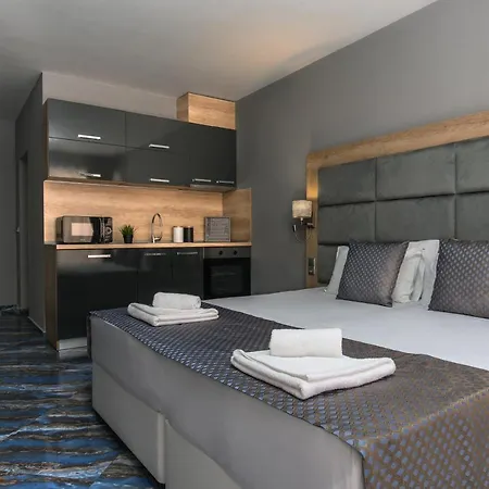 מלון דירות Miramar Luxury פומורי