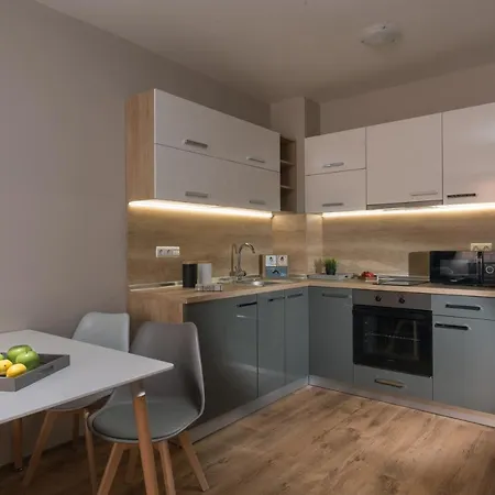 Miramar Luxury شقة فندقية بوموري